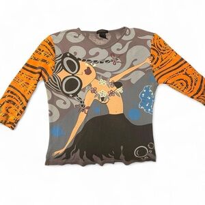 Authentic vintage y2k 2000s era Custo Barcelona 3/4 sleeve graphic girl shirt